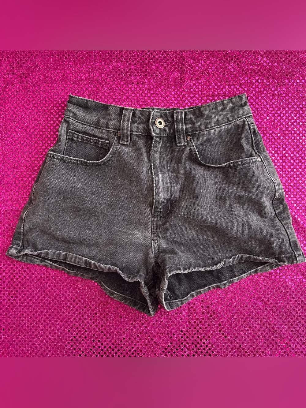 dark gray cotton on daisy duke shorts